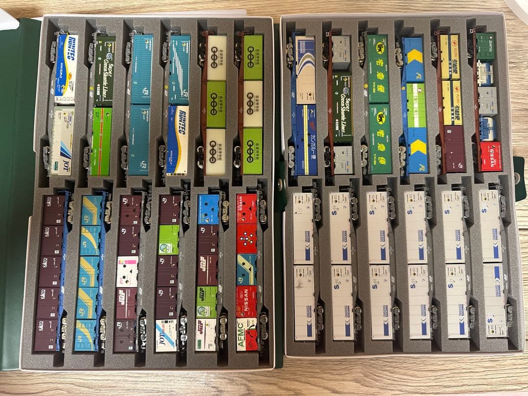 Nゲージ コンテナフル積載貨車 24両セット