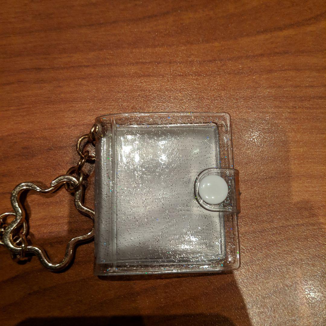 ダイソー　キーホルダー　トレカ収納