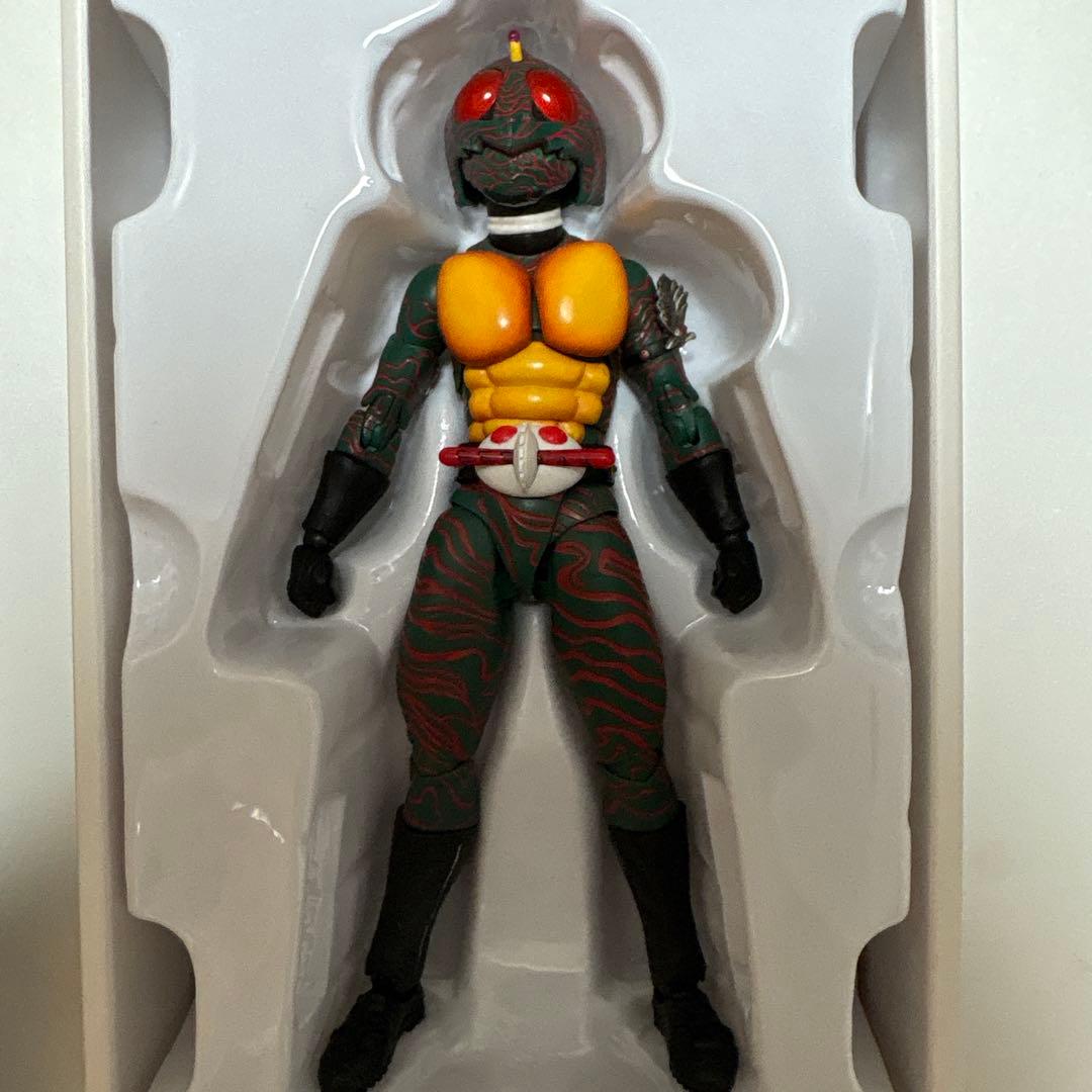 と*ん様 S.H.Figuarts 真骨彫製法 仮面ライダーアマゾン