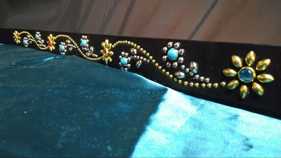 ちっぴー様専用栃木レザーツタ＆フラワー スタッズベルトブラック