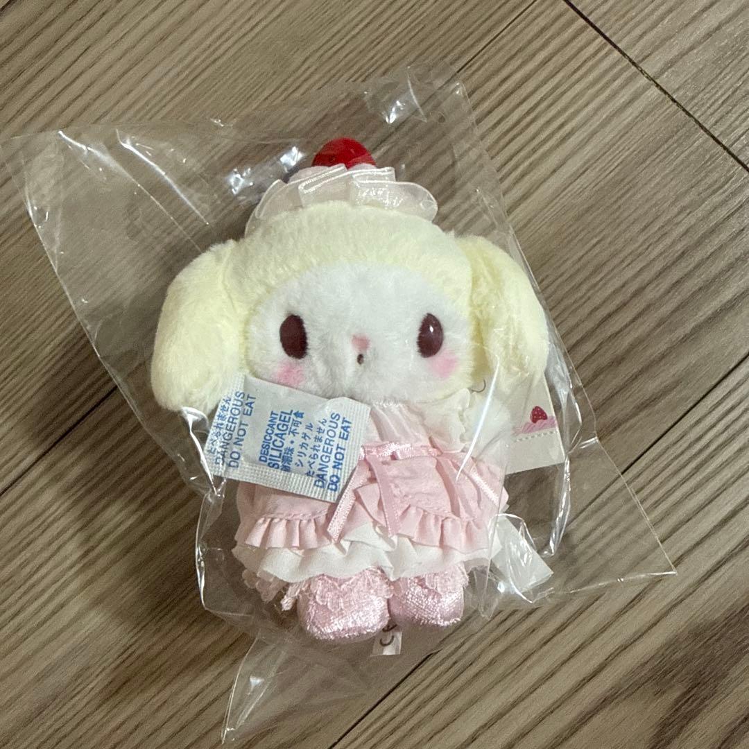 マイメロディ いちごホイップケーキ マスコットチャーム - メルカリ