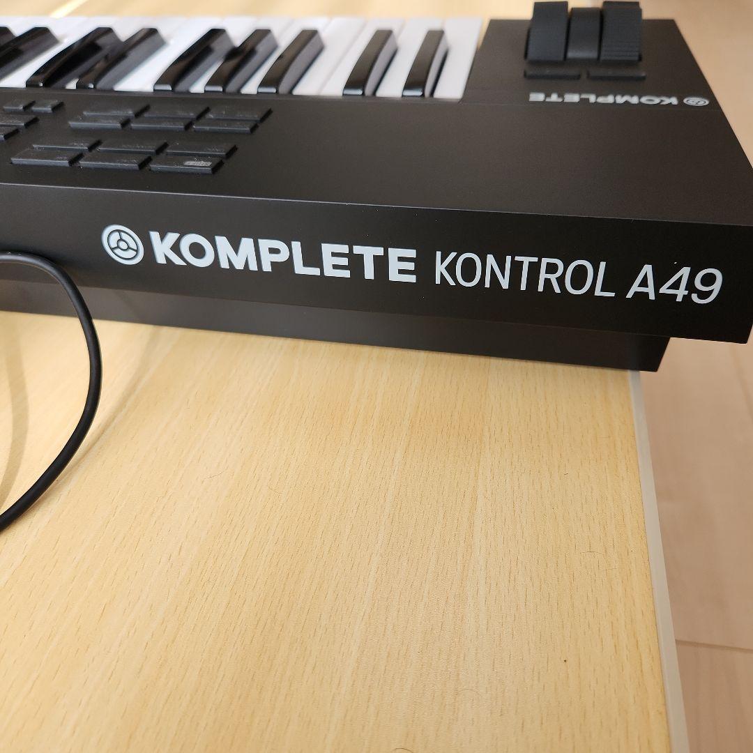 KOMPLETE KONTROL A49 MIDIキーボード