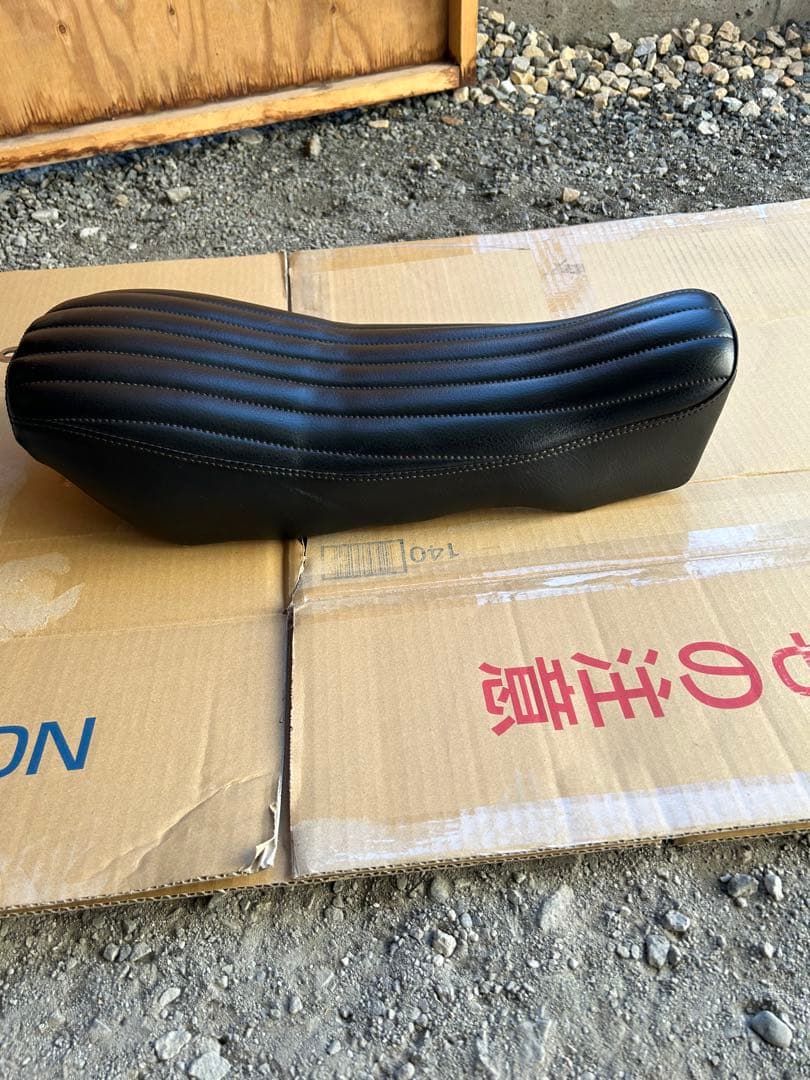 XL1200ハーレー　社外シート