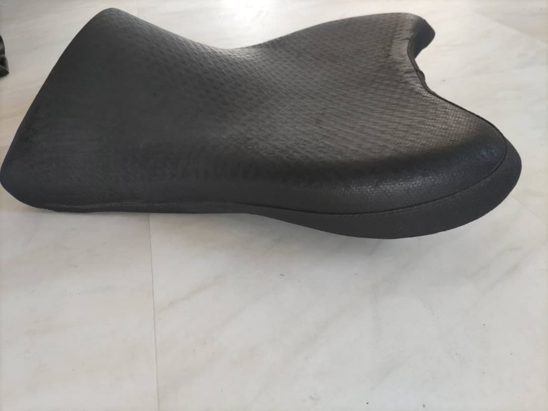 パーツ Yamaha fz1 seat