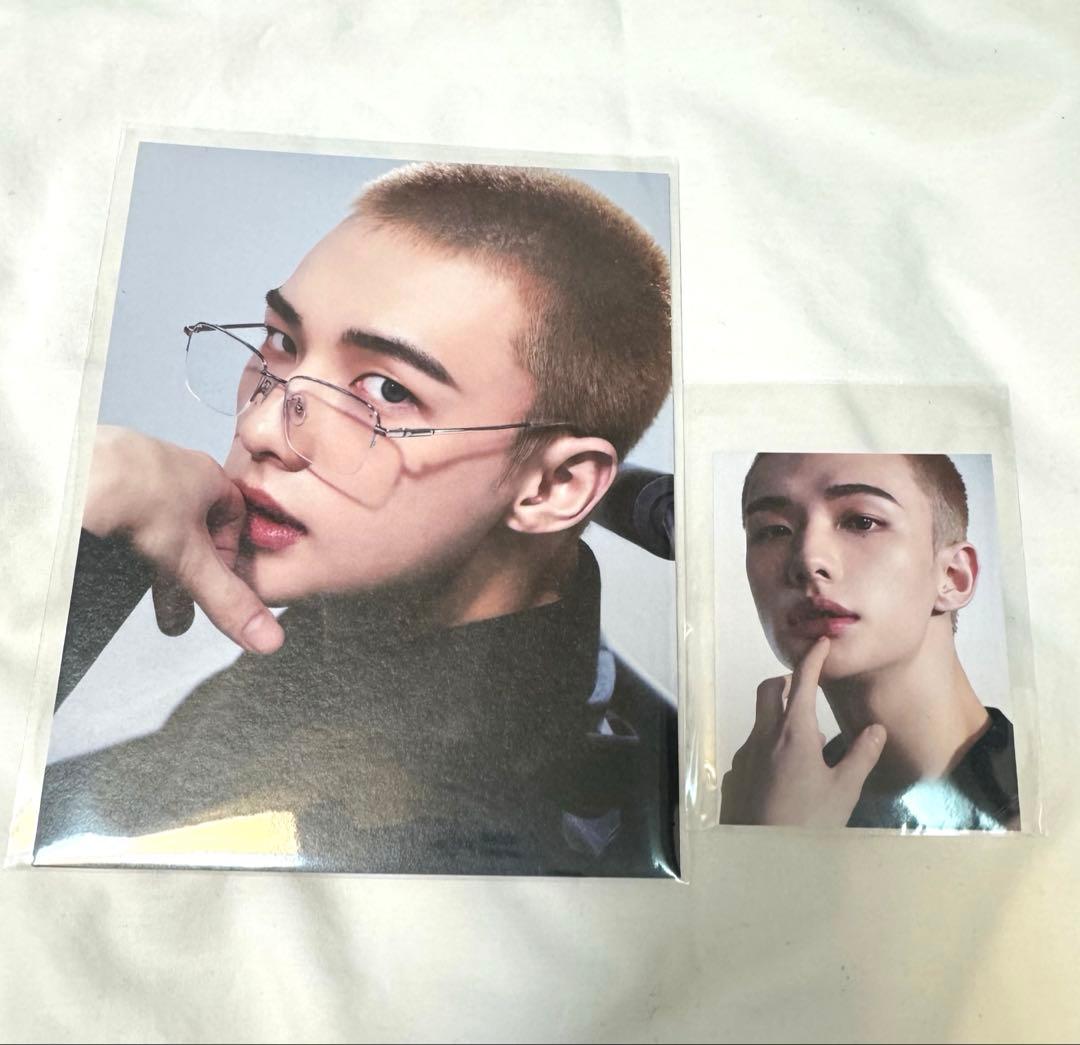 StrayKids スキズ ヒョンジン GIVENCHYトレカ ジバンシー 限定 - メルカリ