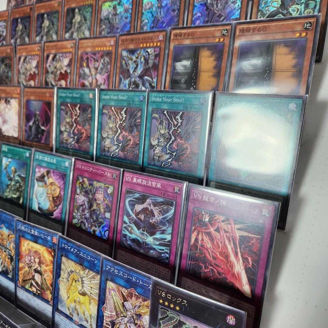 山屋 即日発送 VSデッキ 構築済みデッキ スリーブ付き - メルカリ