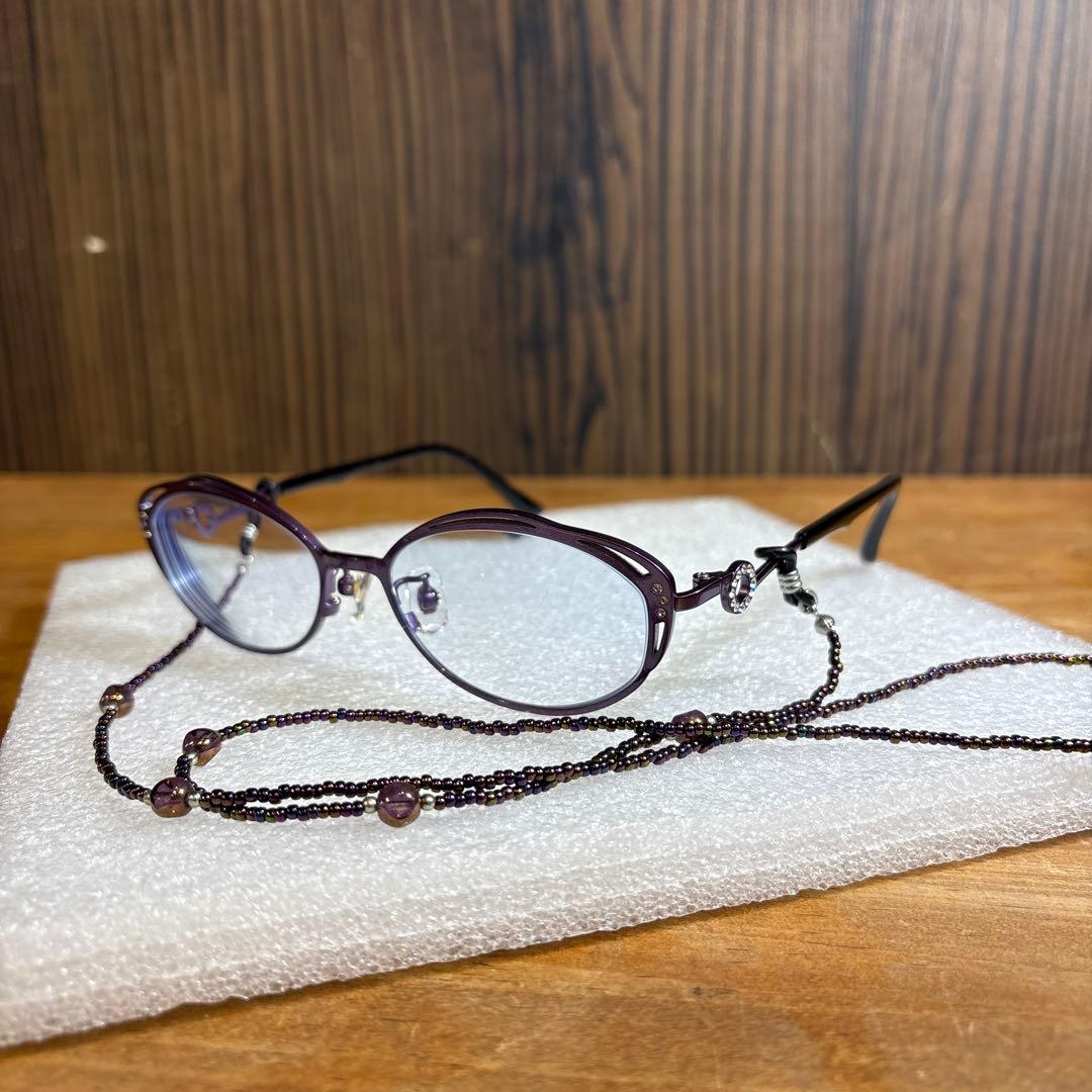 キャビア　メガネ