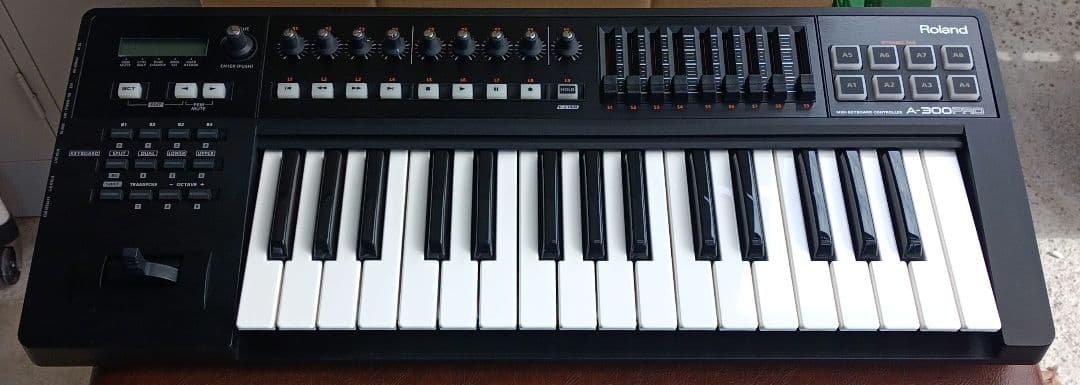 Roland A-300PRO MIDIキーボード