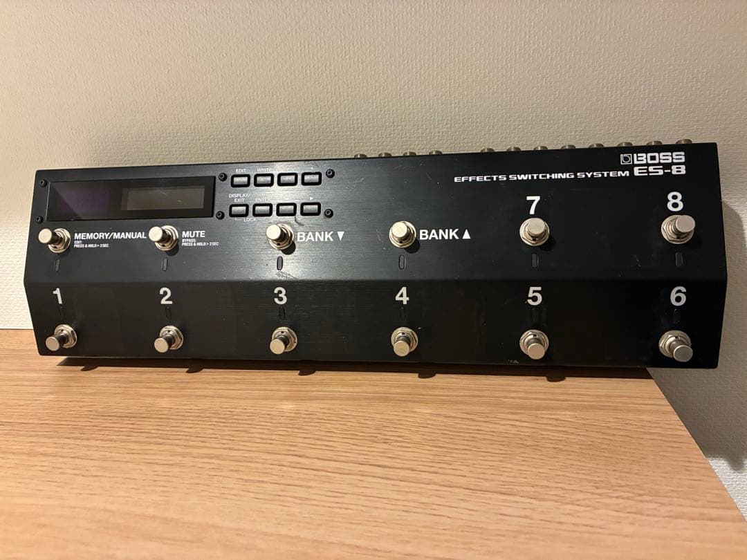 BOSS ES-8 スイッチャー