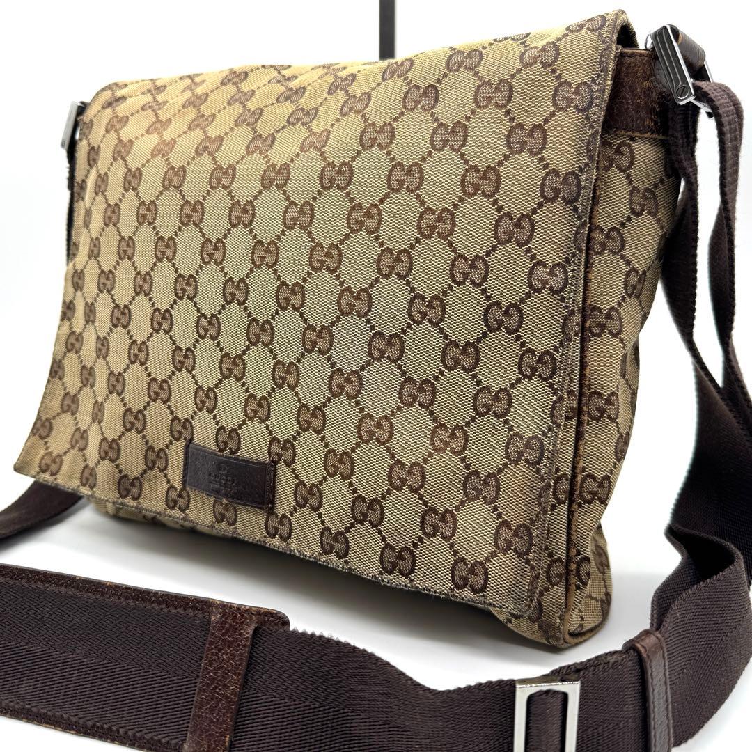 GUCCI グッチ　GGキャンバス　メッセンジャーバッグ　146236