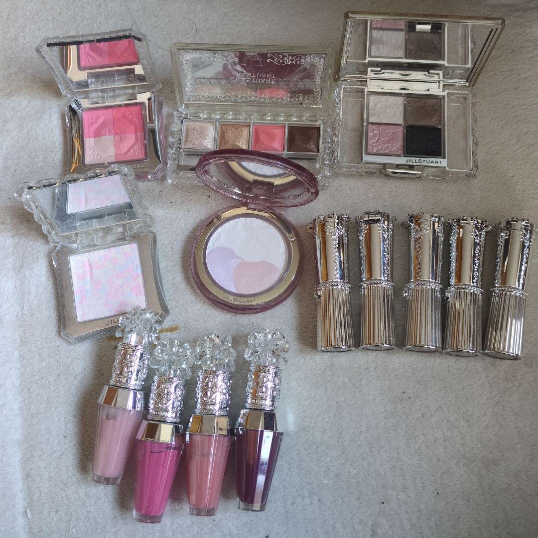 JILL STUART パウダーアイシャドウパレット口紅グロス