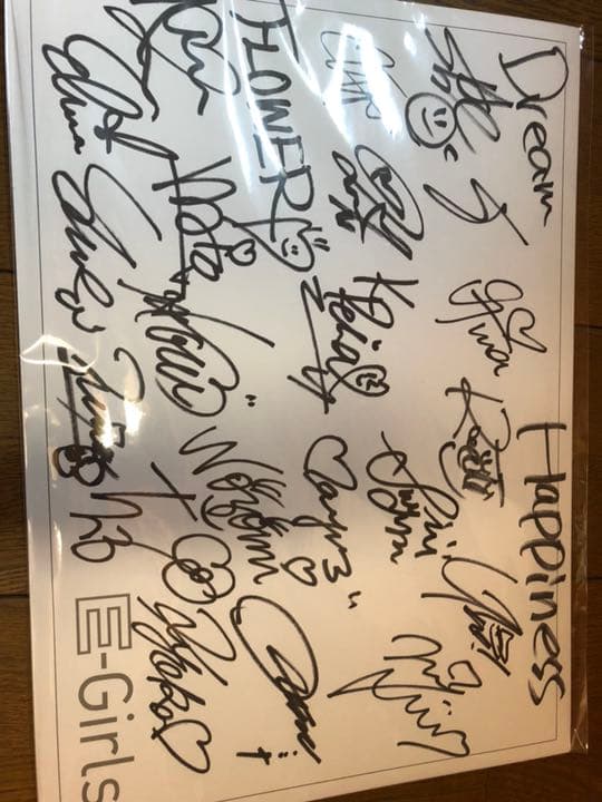 E-girls初期メンバー全員直筆サイン入り色紙！