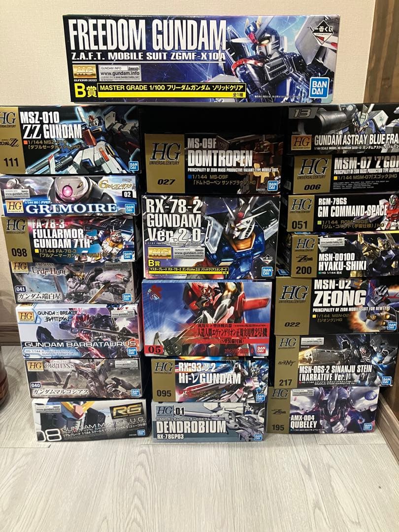 ガンプラ　まとめ売り　引取もしくは200サイズでいければ…メルカリ便