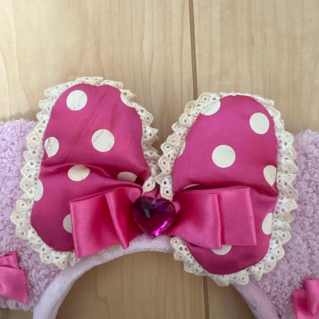 ディズニー ミニー ピンクカチューシャ イヤリング - メルカリ