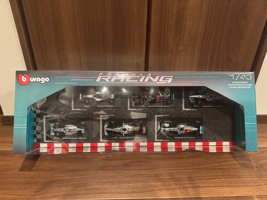 新品未開封 ブラーゴ 1/43 F1 スペシャルパッケージ メルセデス ベンツ