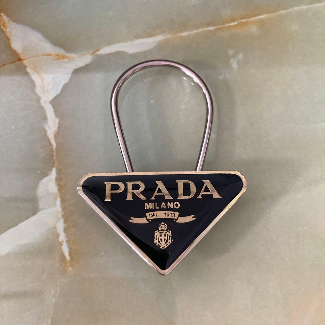 PRADA プラダ　キーホルダー