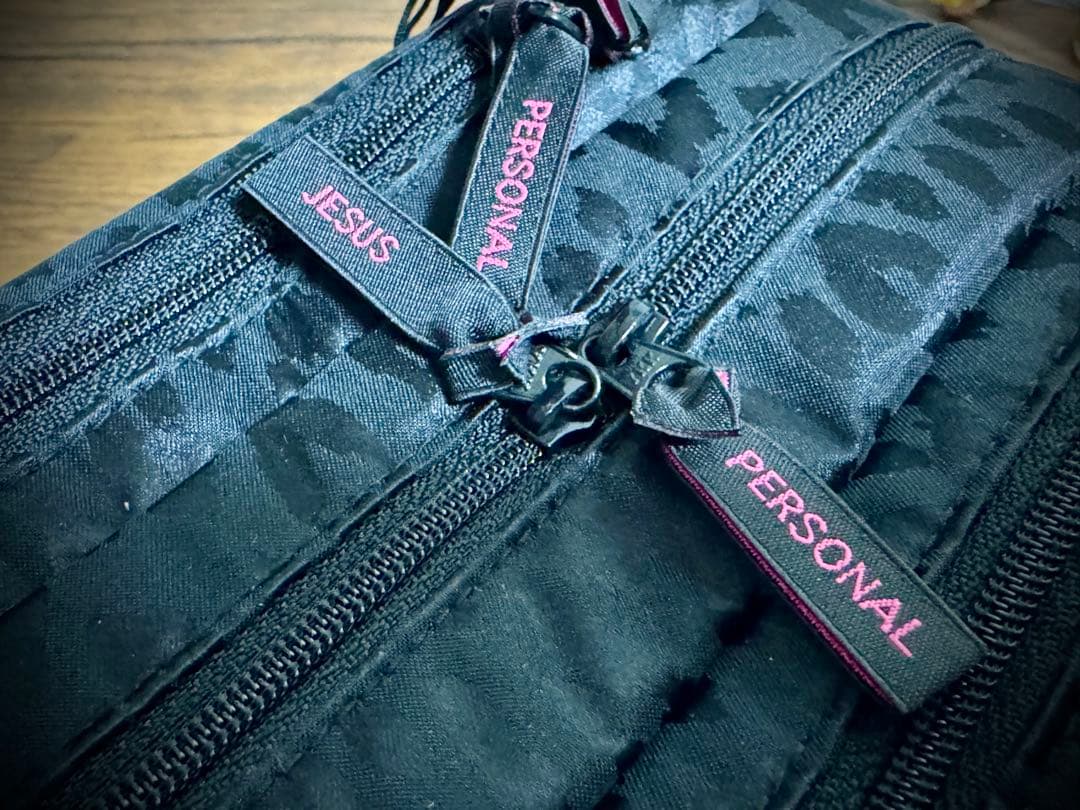 新品未使用】氷室京介 ポーチ（ミラー付き） PERSONAL JESUS - メルカリ