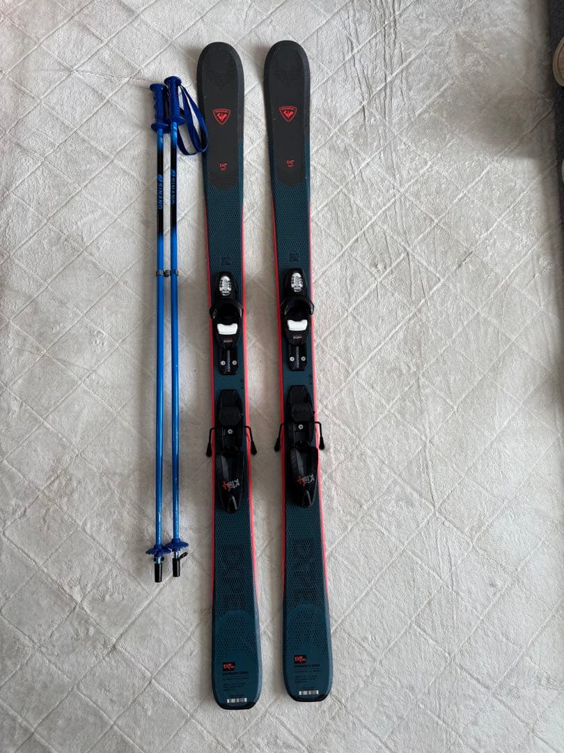 スキー板140cmとストック