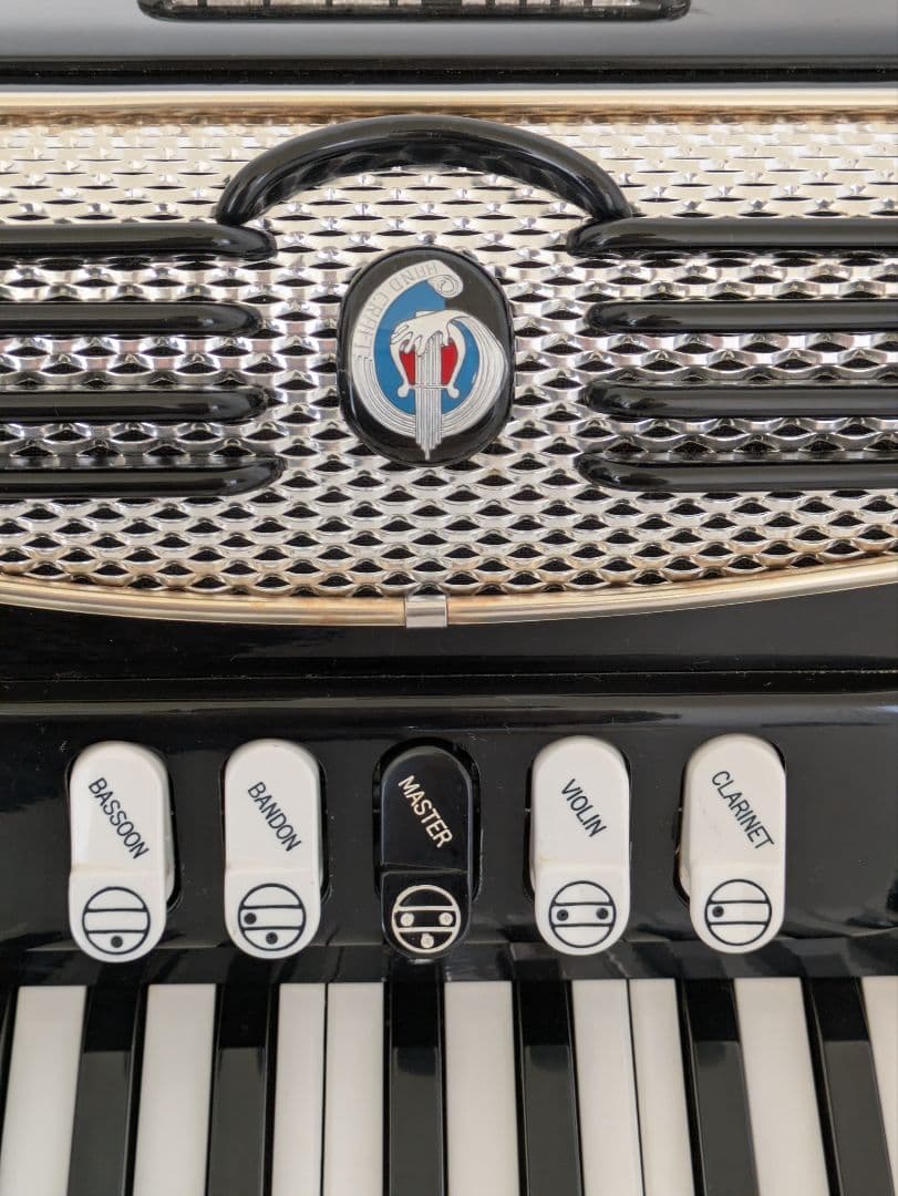 イタリア製 GIULIETTIジュリエッテイ アコーディオンM52 - メルカリ