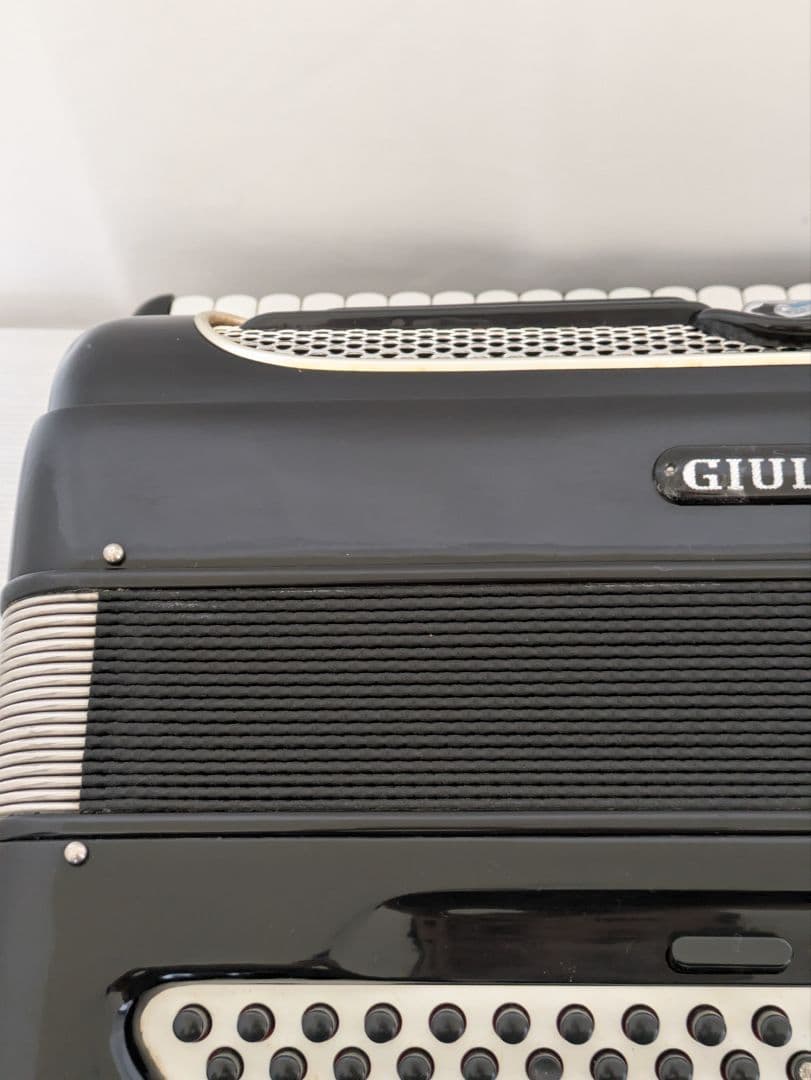 イタリア製 GIULIETTIジュリエッテイ アコーディオンM52 - メルカリ