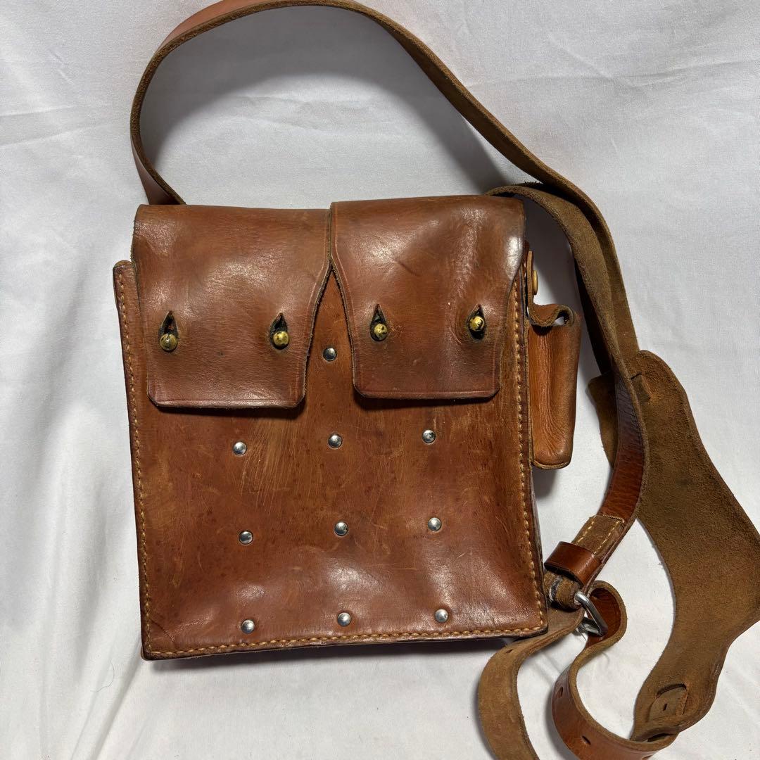スウェーデン軍　レザーマガジンバッグ　希少 vintage 実物　官給品　レア