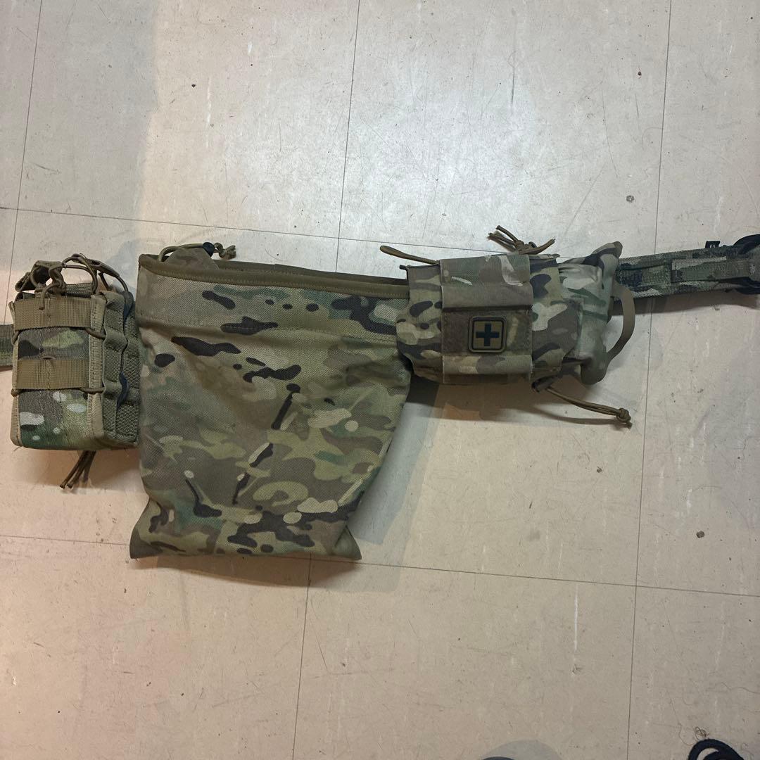 迷彩バックパック 救急用ポーチ付き