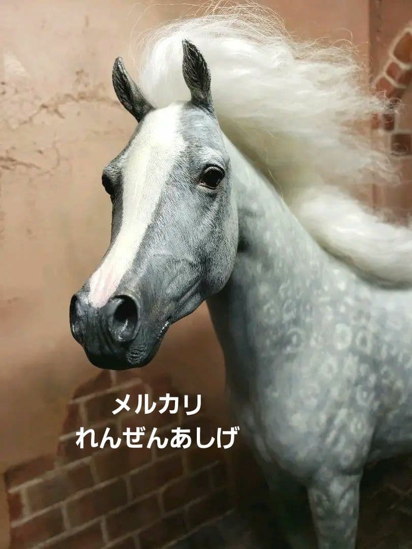 こ*ん様 馬フィギュア
