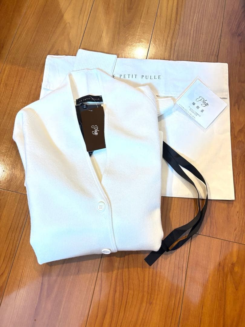 LE PETIT PULLE / ル プティ プレ Vネックカーディガン