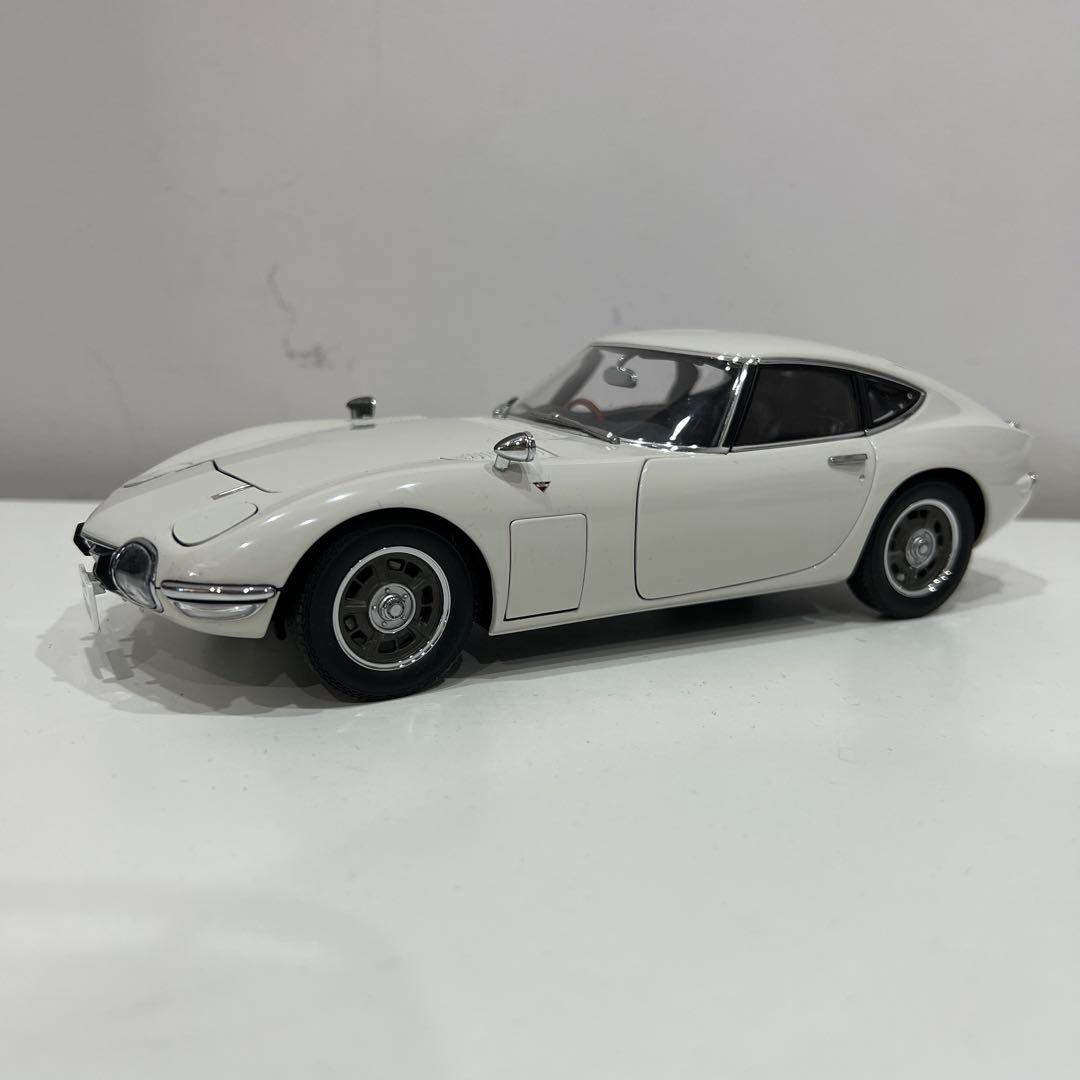 ぐうー art 1/18 TOYOTA 2000GT クーペ ホワイト⑤