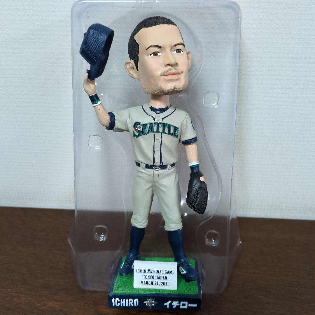 イチロー引退記念ボブルヘッド　限定品Tシャツ付
