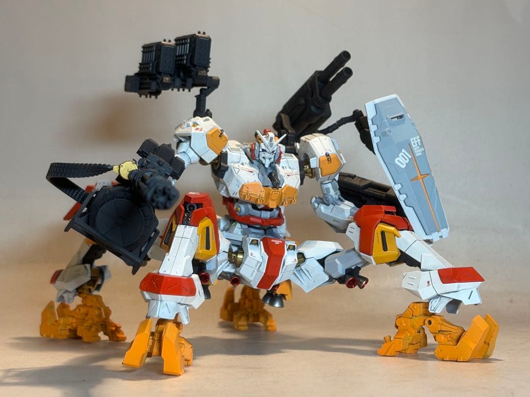 HG 赤いガンダム 完成品 ガンプラ