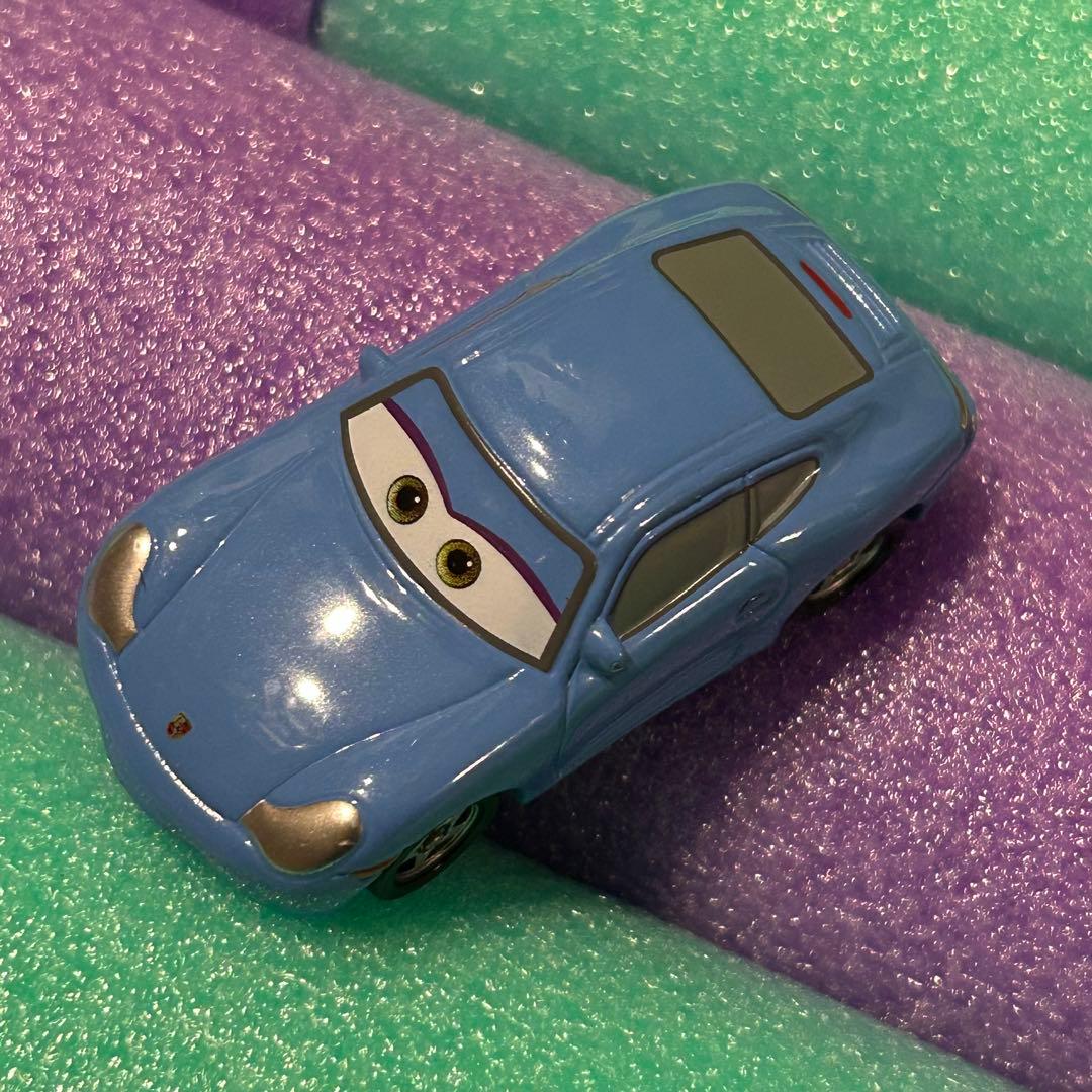 カーズ トミカ サリー スタンダードタイプ - メルカリ