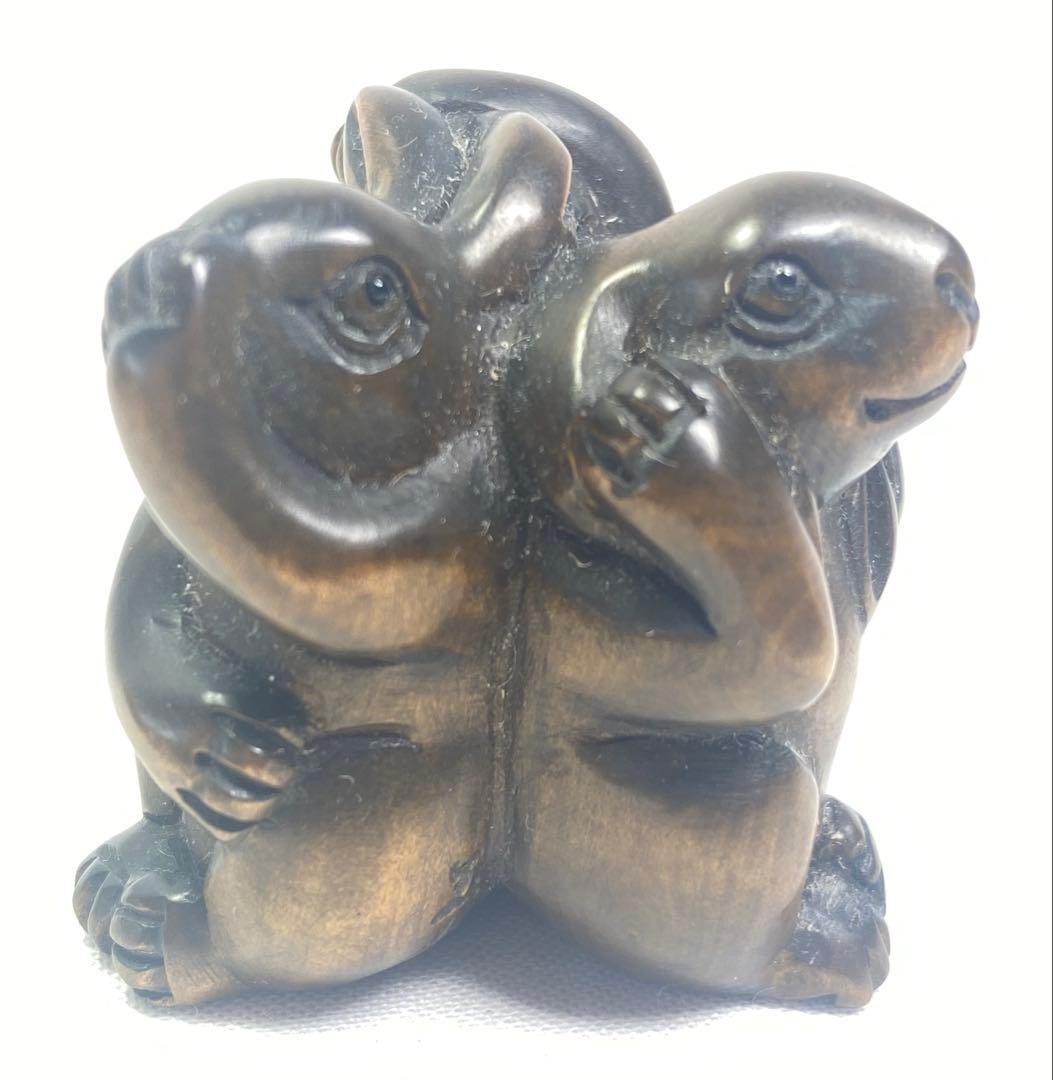 根付柘植　三うさぎ(見、言、聞いてうさぎ）の彫刻　黄楊繊細彫刻置木製