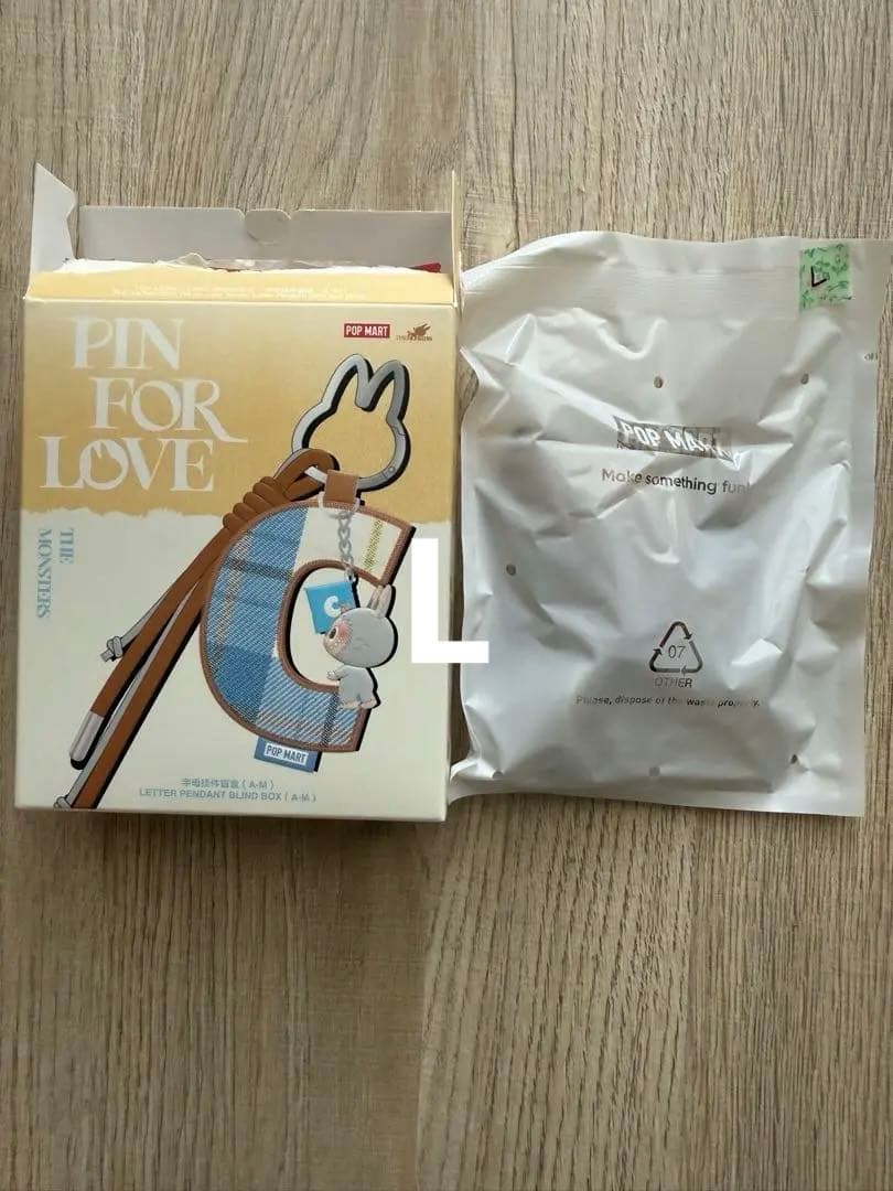 ラブブ LABUBU PIN FOR LOVE アルファベット L - メルカリ