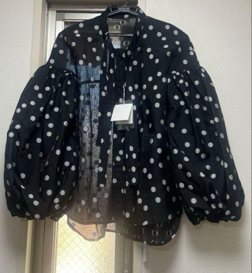 ローブブラン Sheer Polka Dot Ribbon Blouse - メルカリ