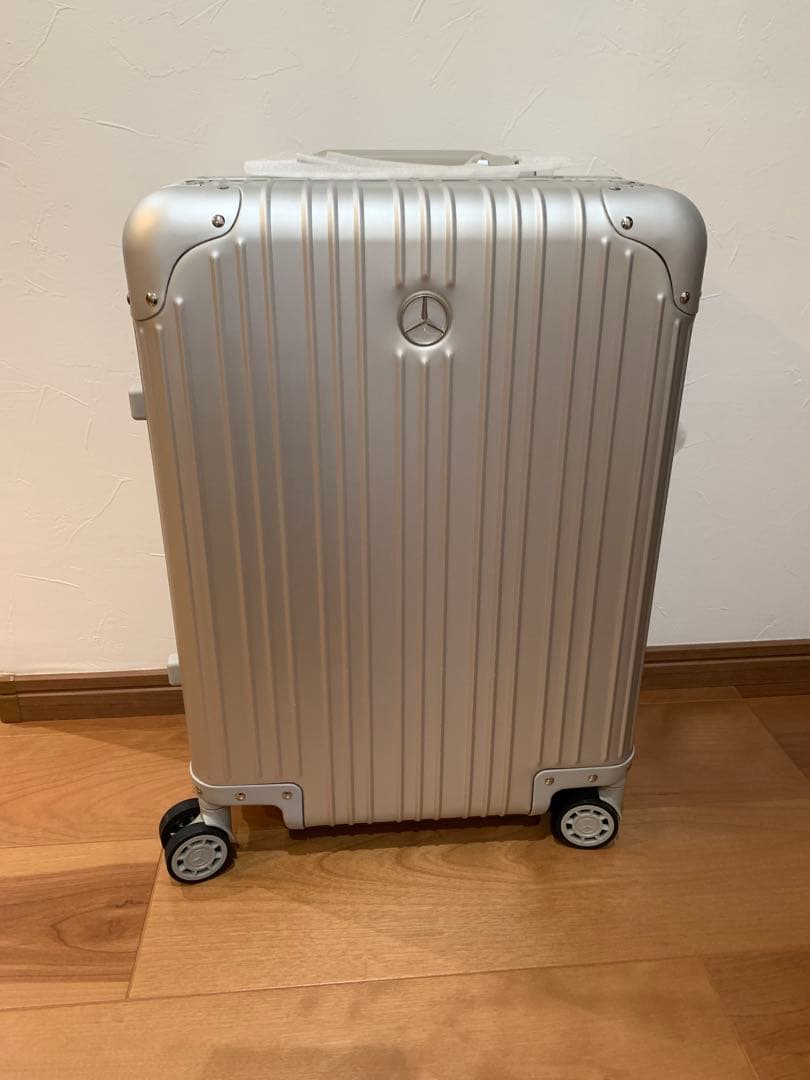 yメルセデスベンツ　キャリーケース