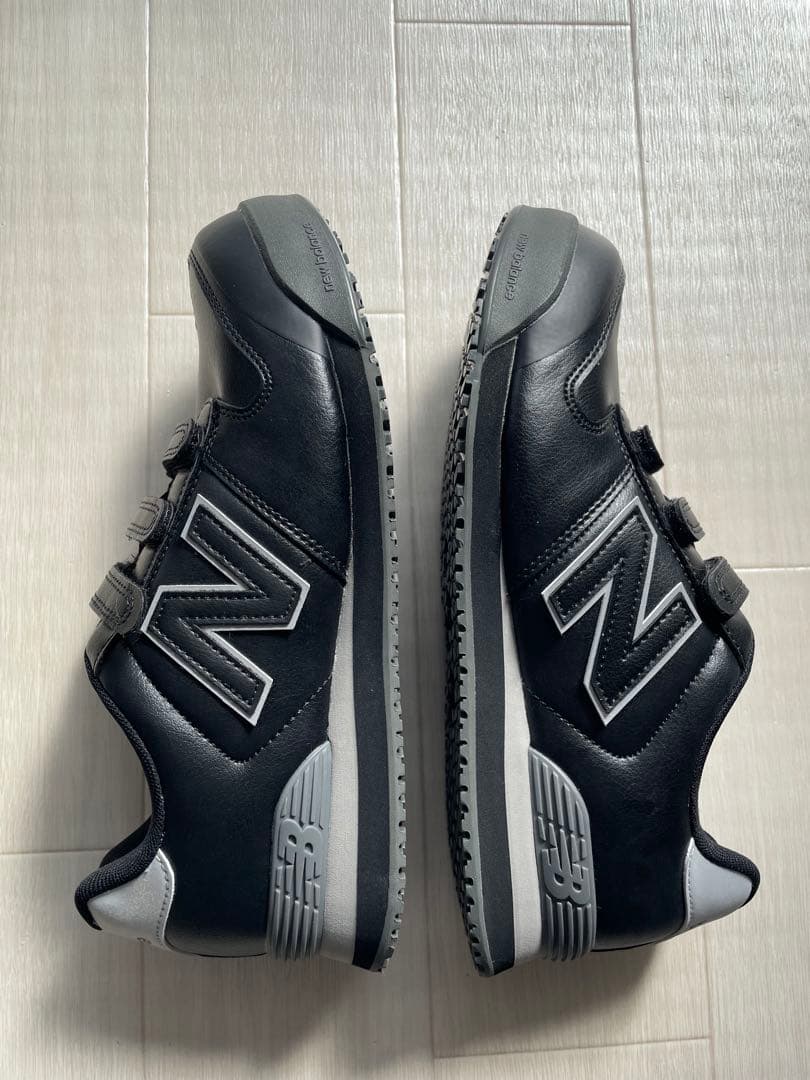 【新品】 安全靴　ニューバランス 24.5cm マジックテープ 黒