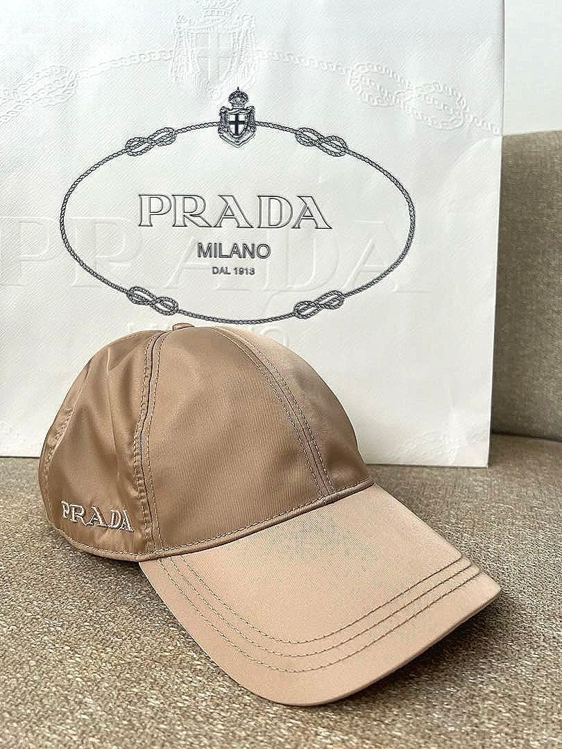PRADA プラダ ほぼ未使用 タグ付 ベージュ ベースボール キャップ 帽子