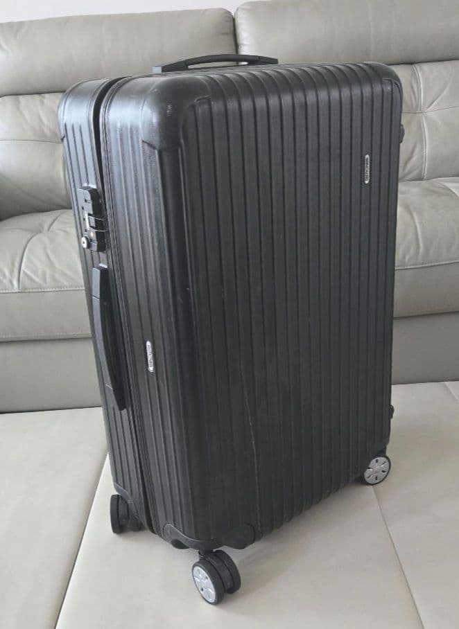 リモワ　スーツケース