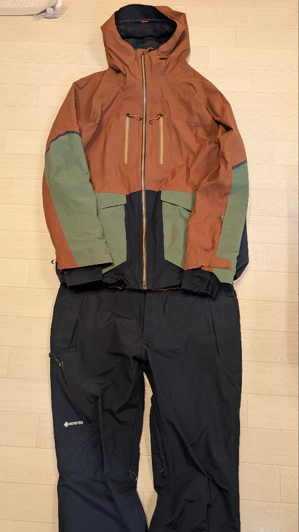 最終値下げ　686 スノーボードウェア　上下セット　XL