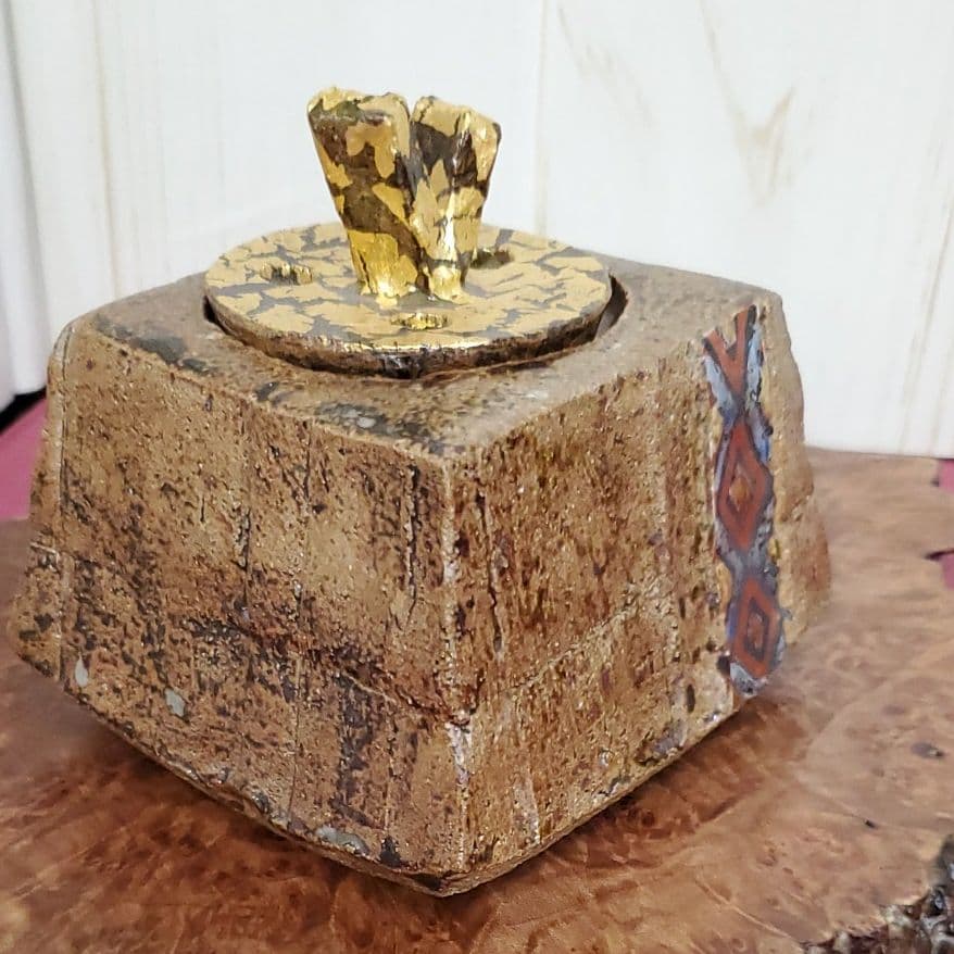 新田邦彦作 扁香炉 角 色小紋