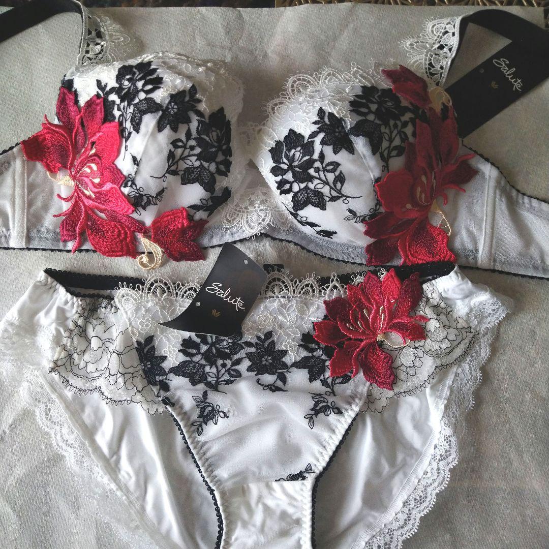 限定値下げ【匿名配送】新品タグ付き【サルート93 マリーアントワネット