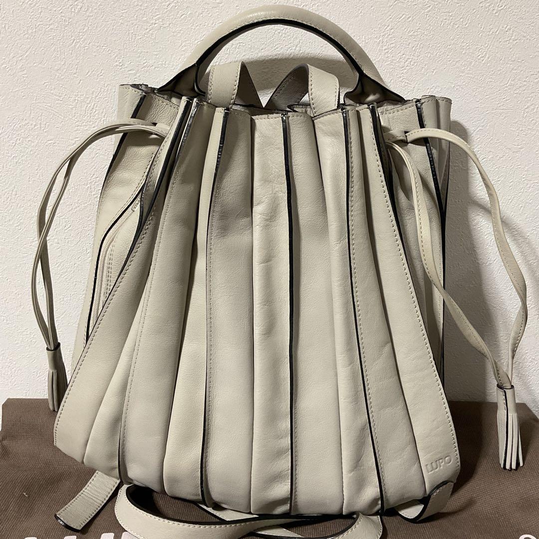 ぜんまいねずみ 使用二日 美品 ルポ ナチュレ プリーツ バックパック② 10ポケット2WAY柔らか軽量手提げ - ベルーナ【公式】