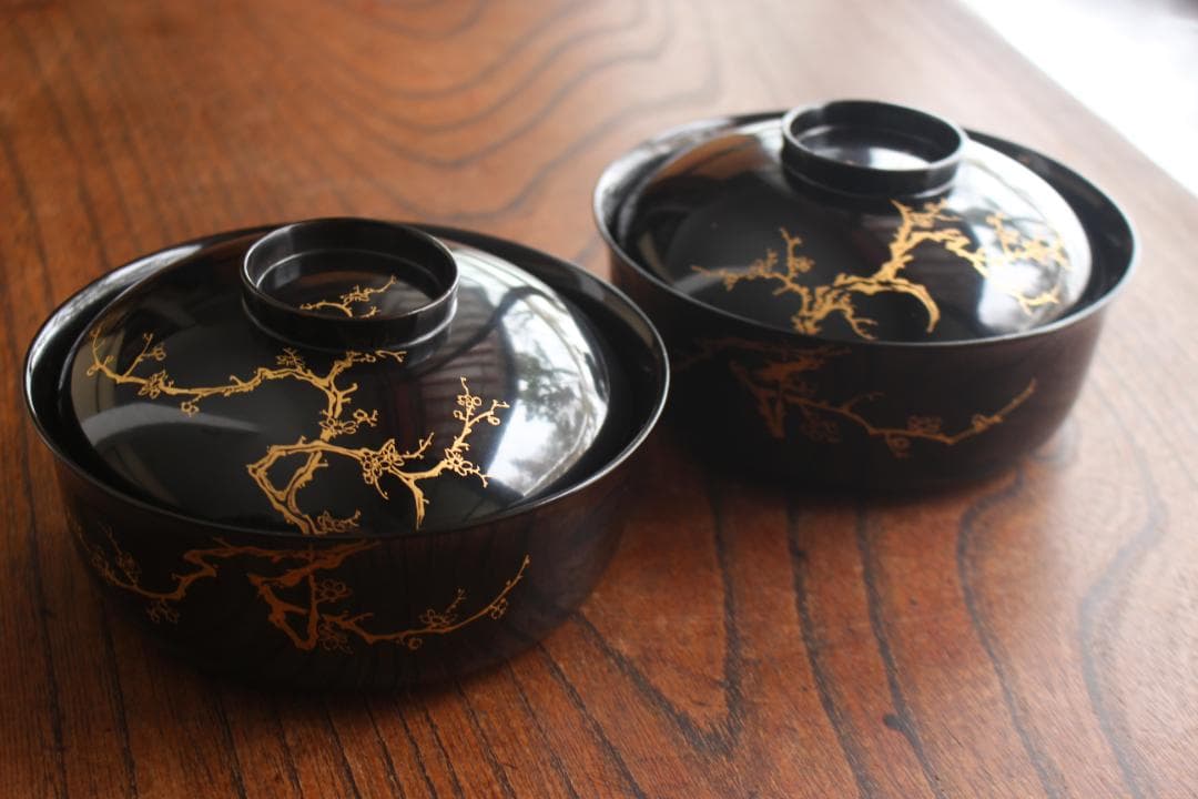 時代逸品！端正な時代黒漆に極上梅蒔絵の映える煮物椀2点（検懐石道具蒔絵椀茶道具
