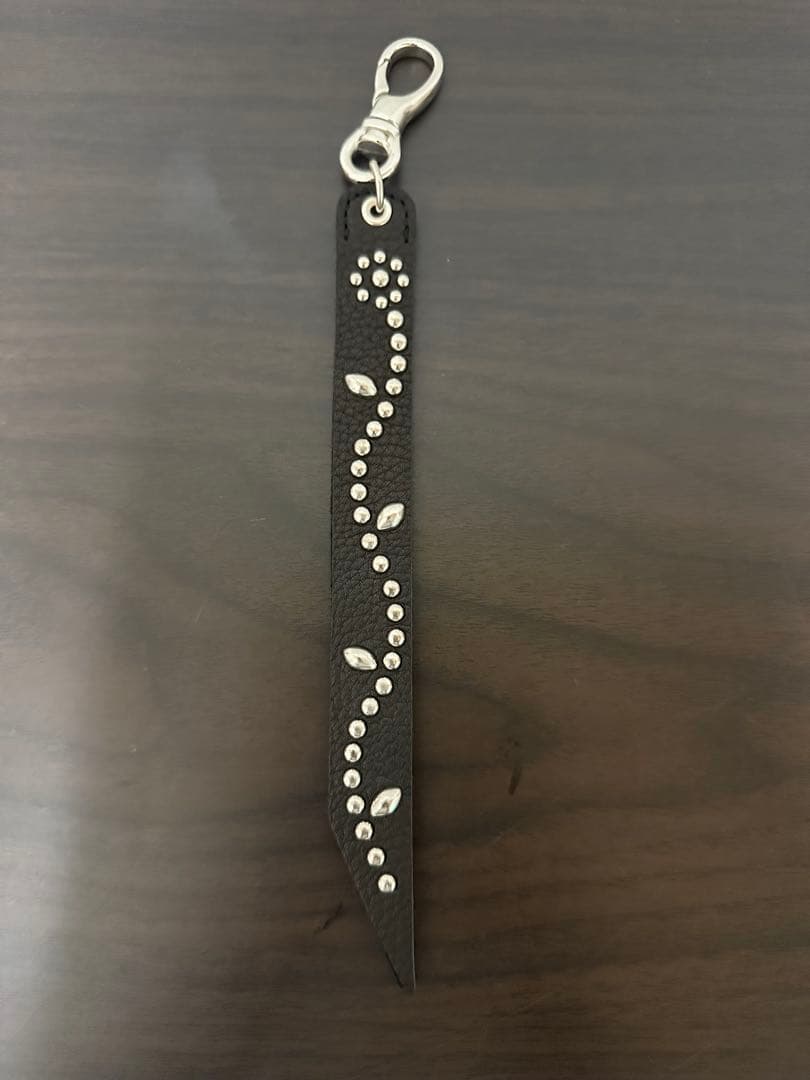 schott フラワースタッズ レザーキーホルダー