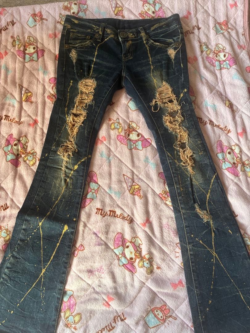 d.i.a.ダメージ加工ダークブルーデニムパンツ