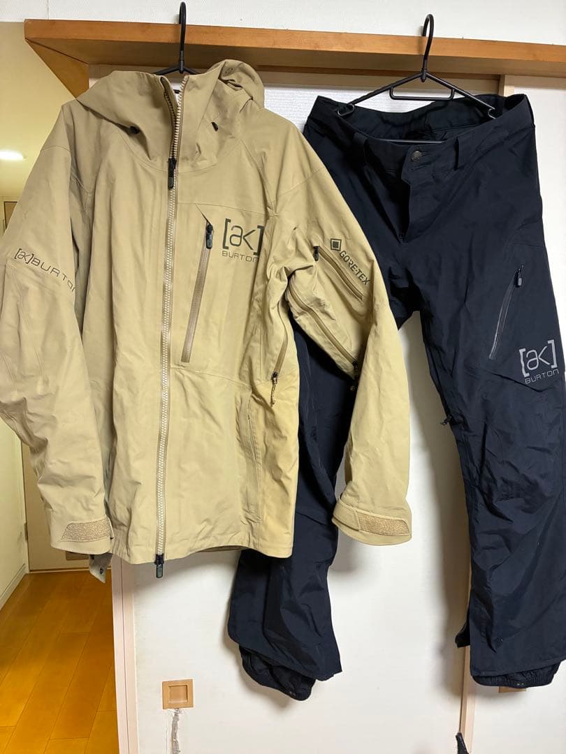 [ak] BURTON スノーボードウェアMサイズ、パンツＳサイズ　上下セット BURTON（バートン） 23-24 BURTON メンズ スノーボード ウエアー WEAR