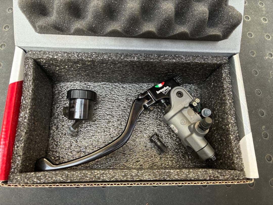 brembo rcs17 クラッチマスター スイッチ フルードタンク ブレンボ