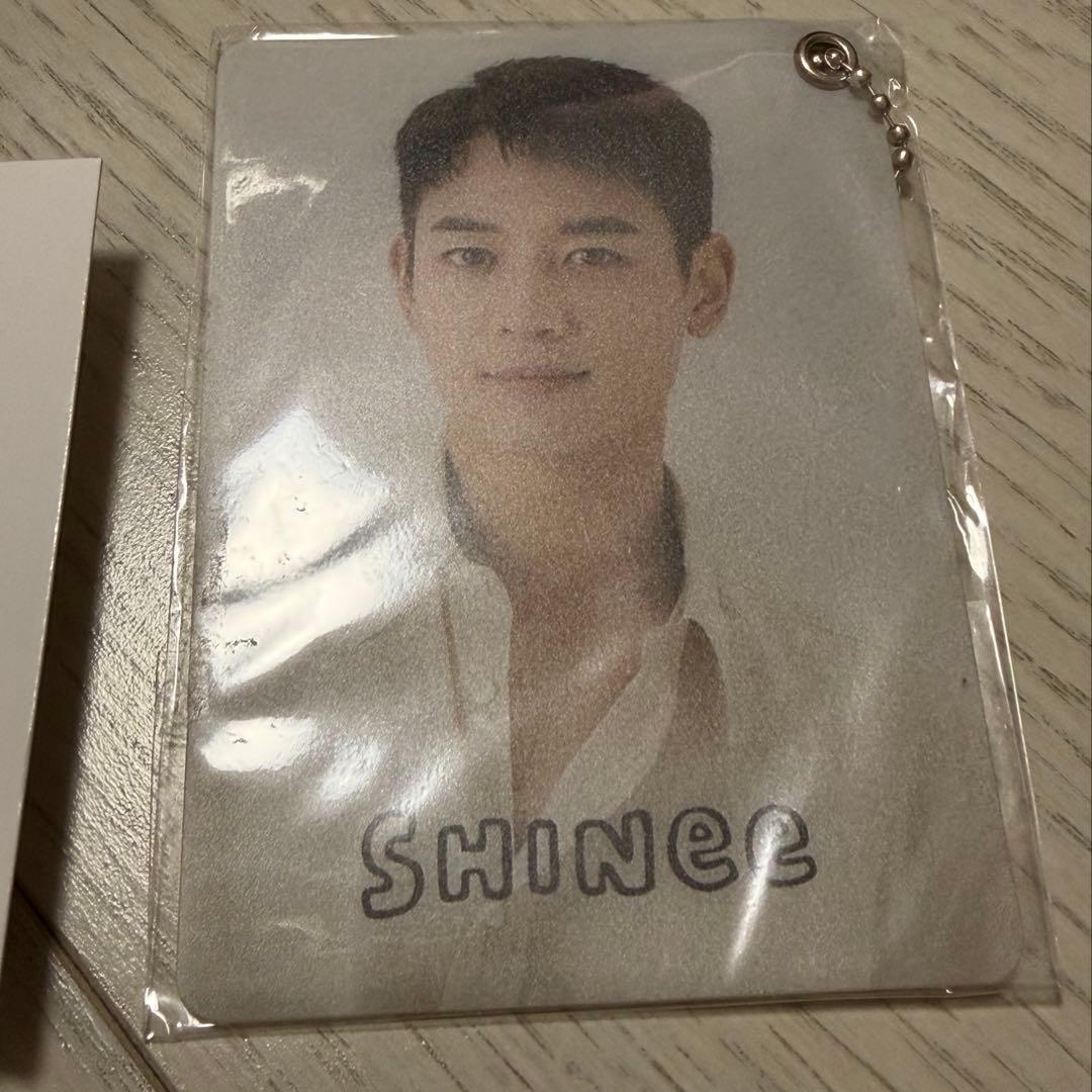 SHINee ミンホ ミノ パスケース ピンバッジ - メルカリ