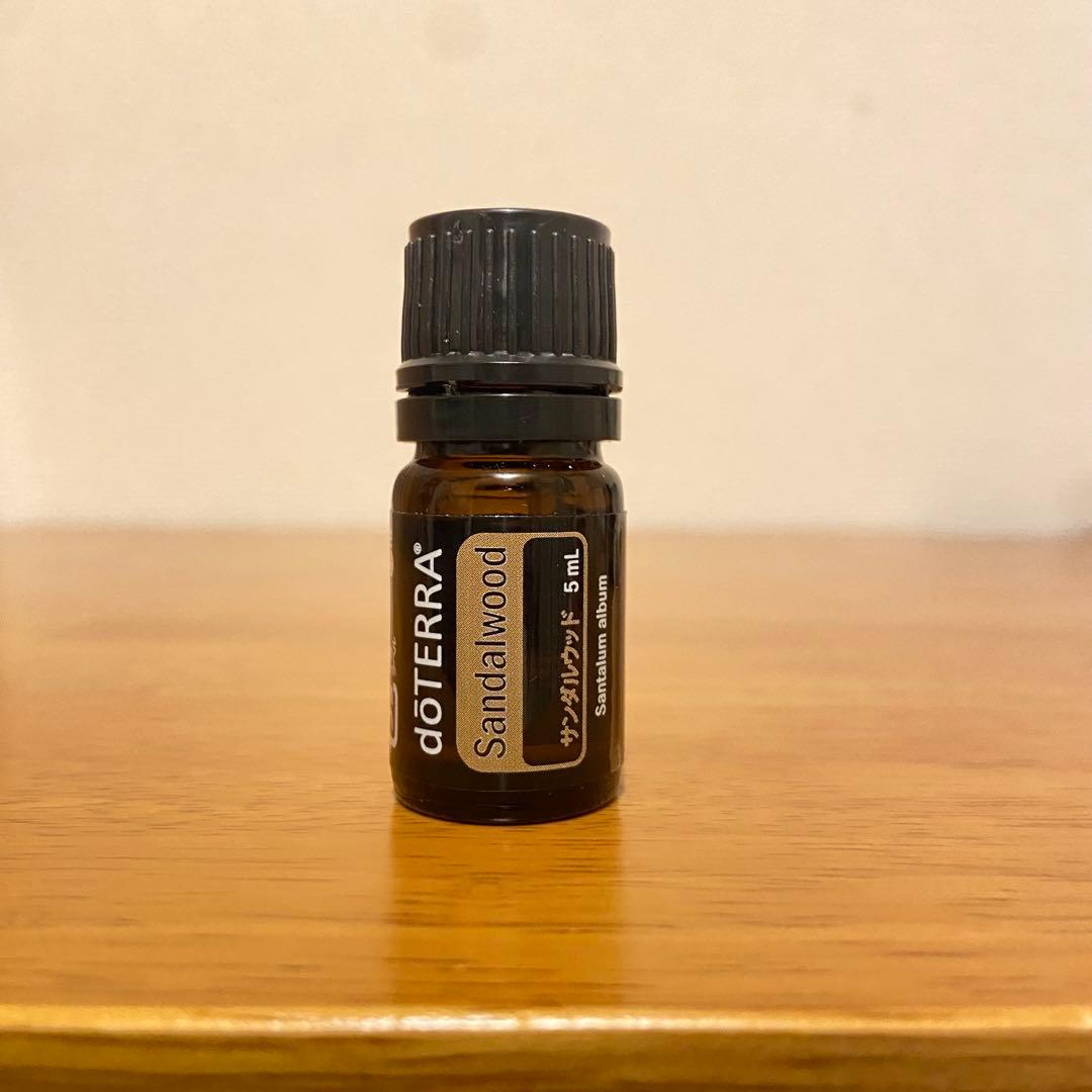 【お値下げ♡新品】　doTERRA サンダルウッド 5mL